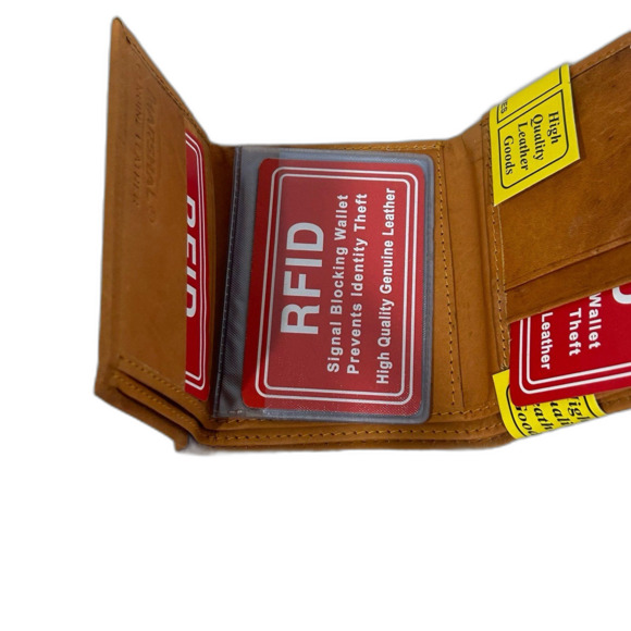 Marshal Wallet Men’s Color Taupe Leather Sure-Pure-Perfect Compact - Picture 3 of 7